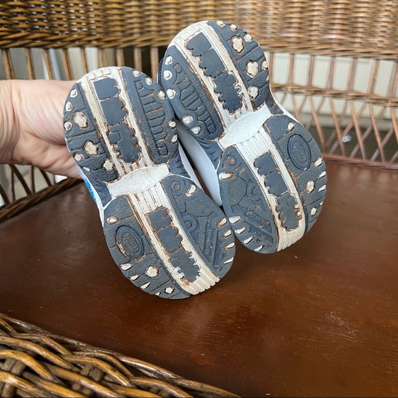 Thomas & Friends Shoes Thomas Friends Velcro Sneakers Baby Boy Size